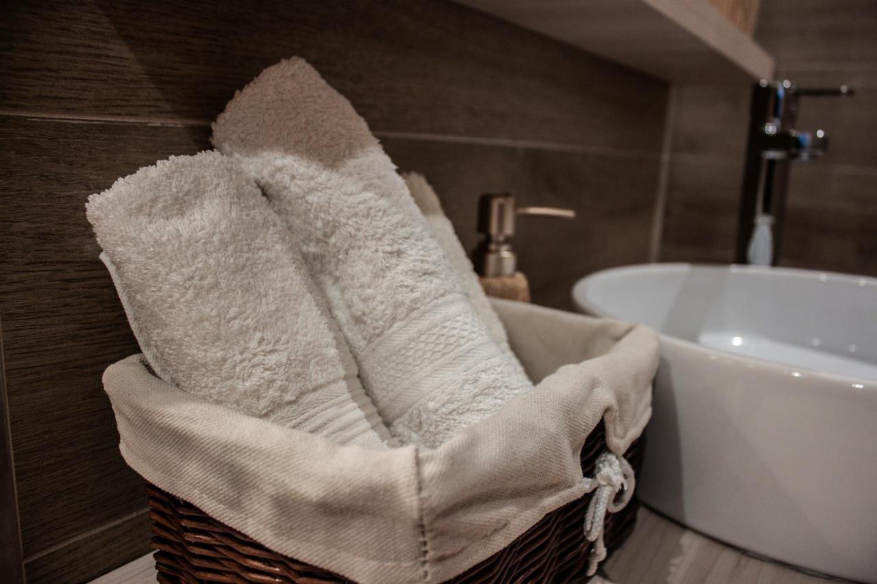 Eurocomfort Apartments Karácsonkő Kültér fotó